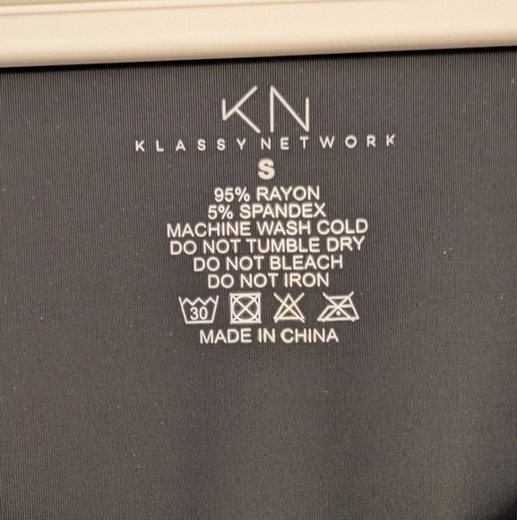 Klassy Network Brami Henley T-shirt, ribbed cotton, built-in bra padding, S - Picture 9 of 12